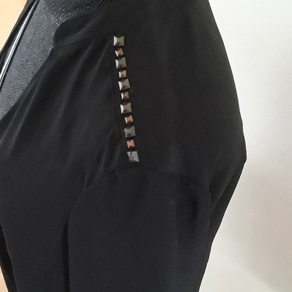 CACHE Top - Picture 4 of 6